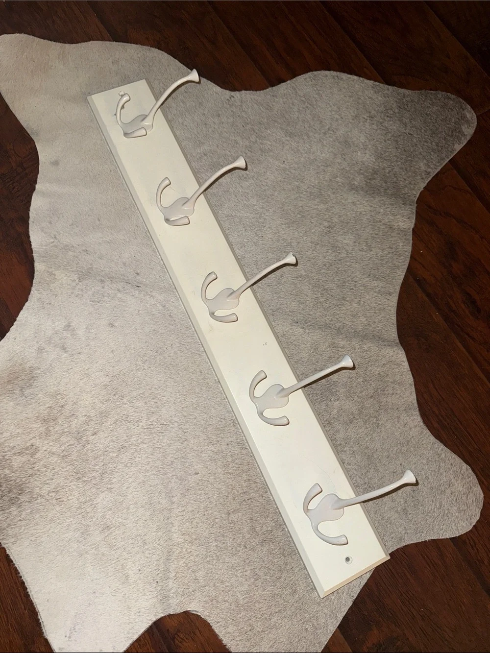 White Wall Hook Rack with Five Hooks